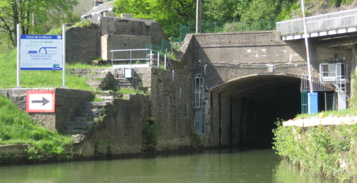 Canal de la Meuse, tunel Revin